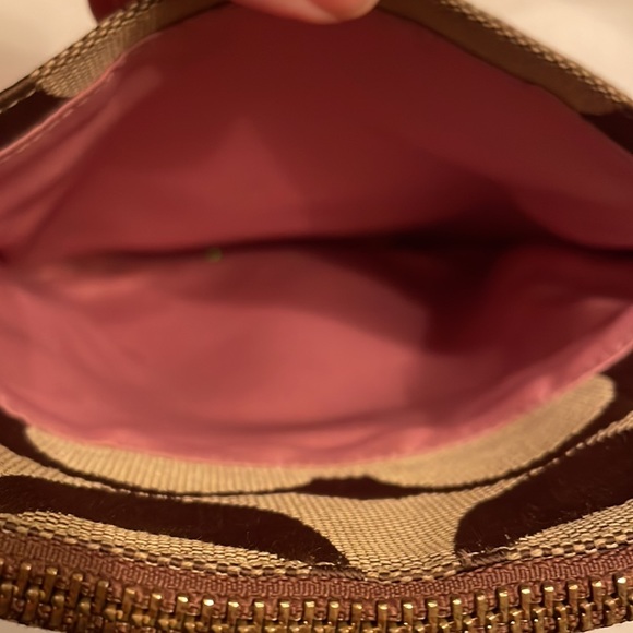 Coach pink and signature cross body bag - pre owned used condition - Picture 4 of 5